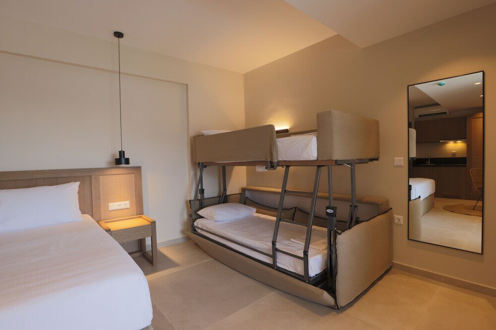 Фото Elivia Boutique Suites