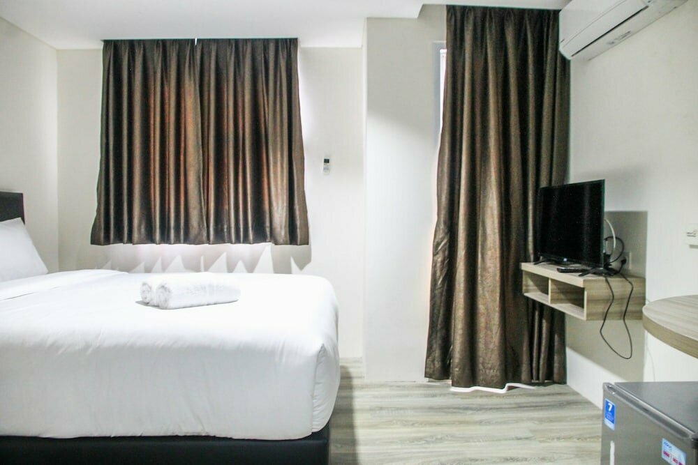 Hotel Comfy Studio Room Bintaro Icon Apartment, Earth, photo
