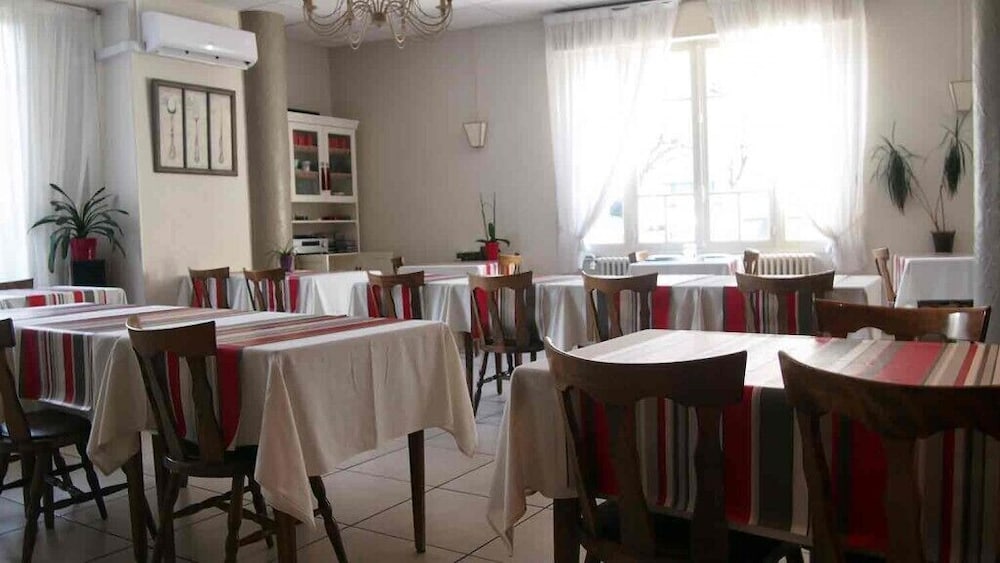 Фото Hotel Des Pyrénées