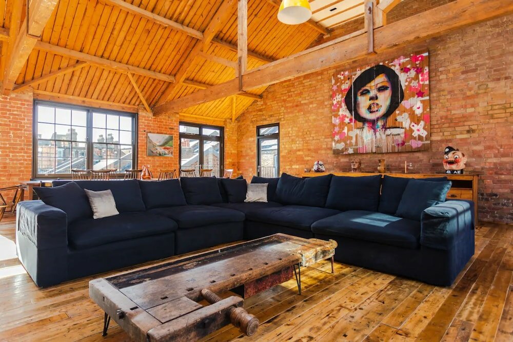 Фото Spectacularly Unique 4 Bedroom House in Bethnal Green