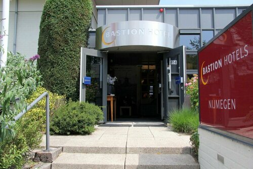 Внешний вид отеля Bastion Hotel Nijmegen в Неймегене, фото 2