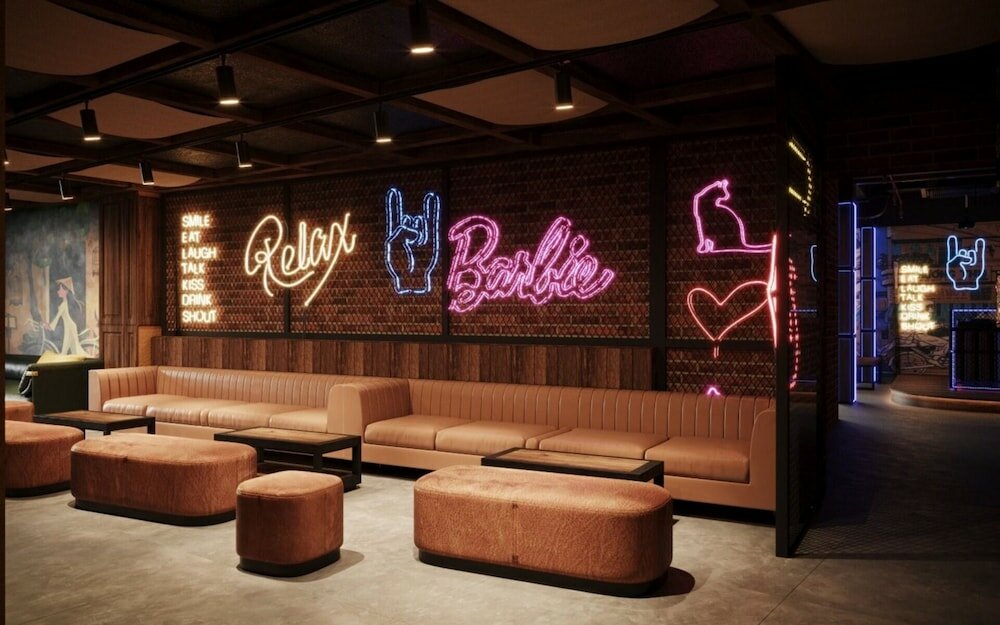 Фото Mad Monkey Hanoi - Hostel