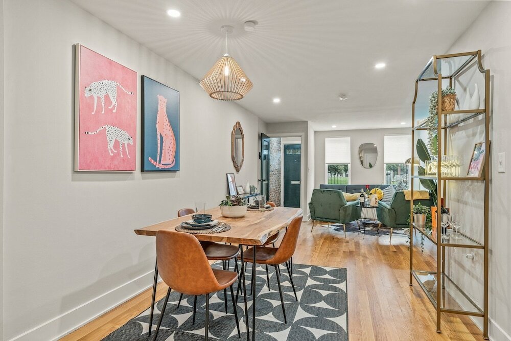 Фото Stylish 3-Bedroom Home in Philly