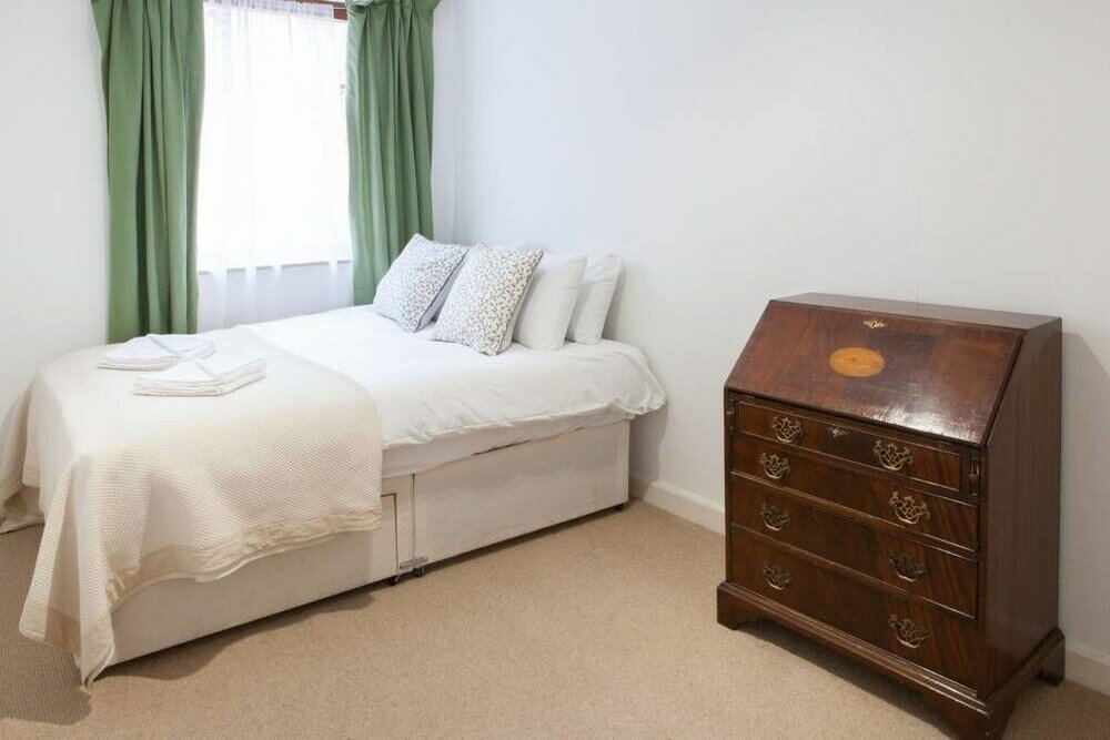 Фото Stylish Apartments next to Buckingham Palace