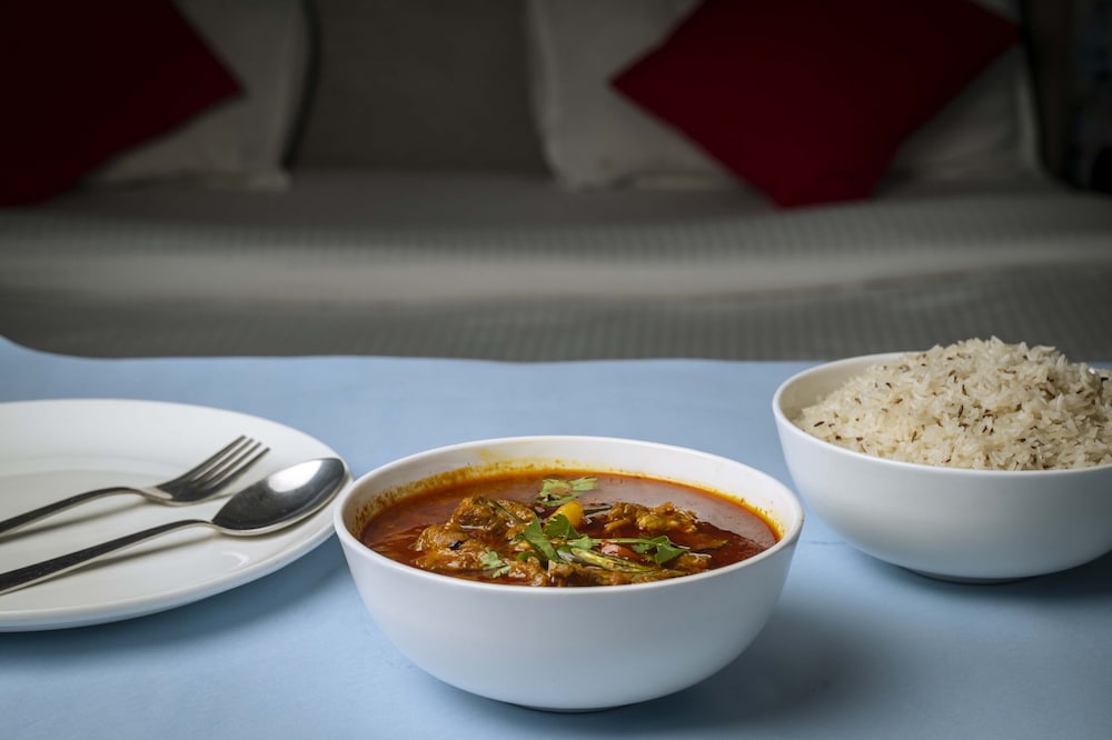 Фото Hotel Town and Country inn