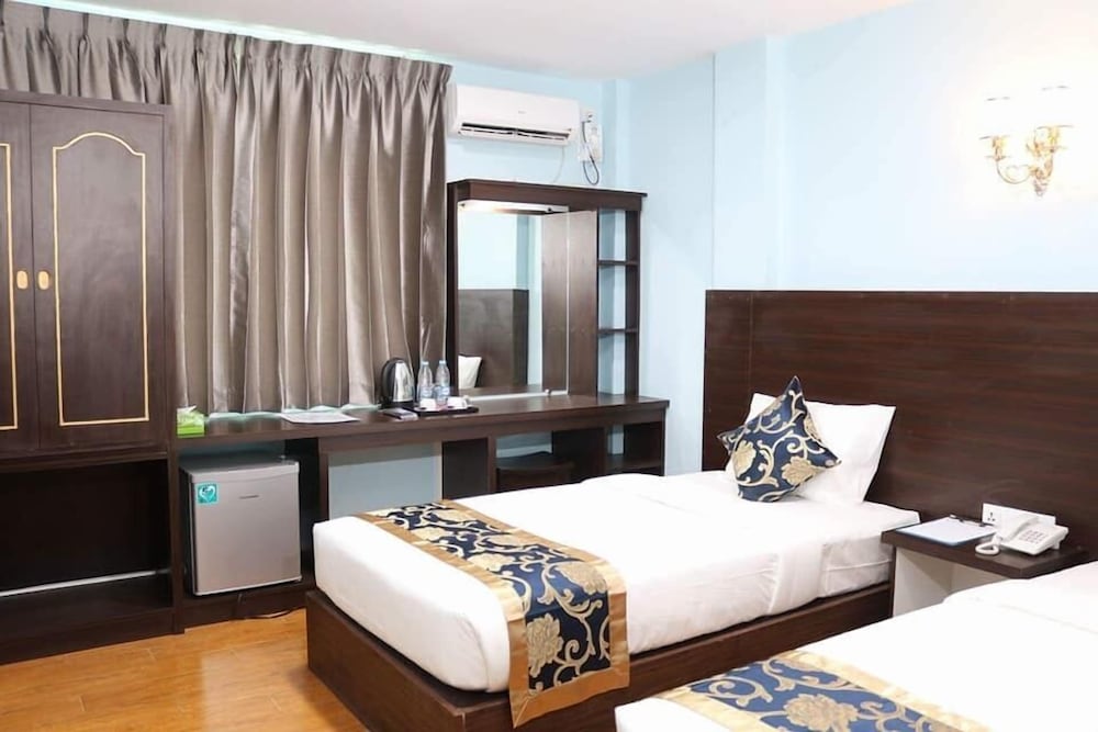 Фото Hotel San Taw Win