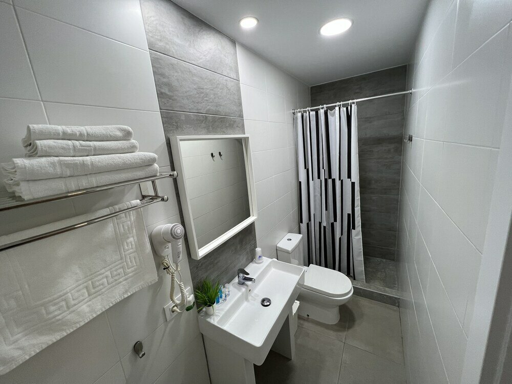 Фото Dori Rooms Hostal