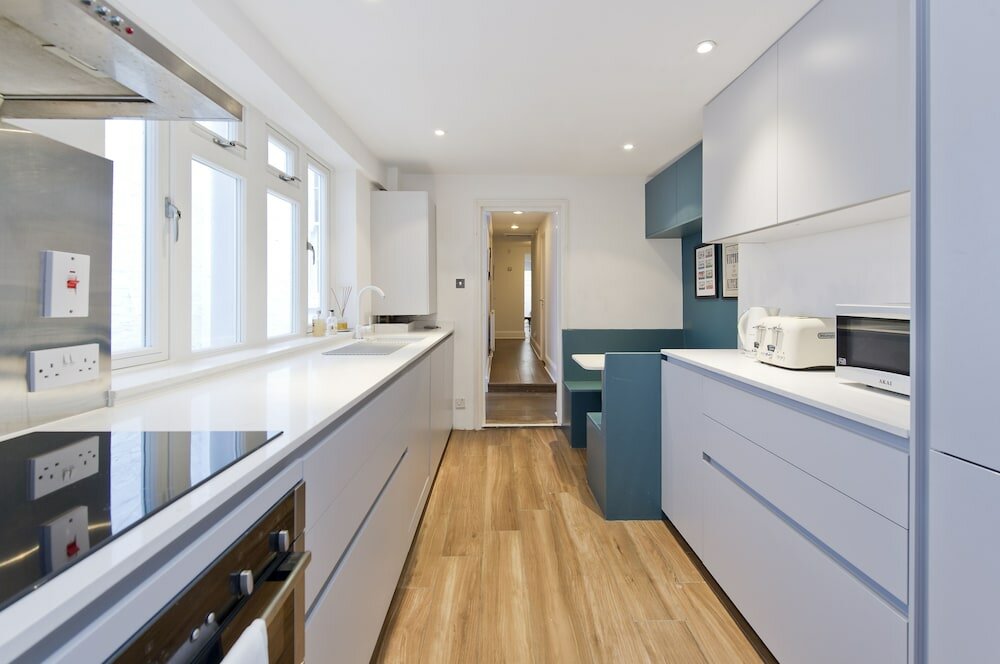 Фото Charming 2-bed Apartment, Pimlico