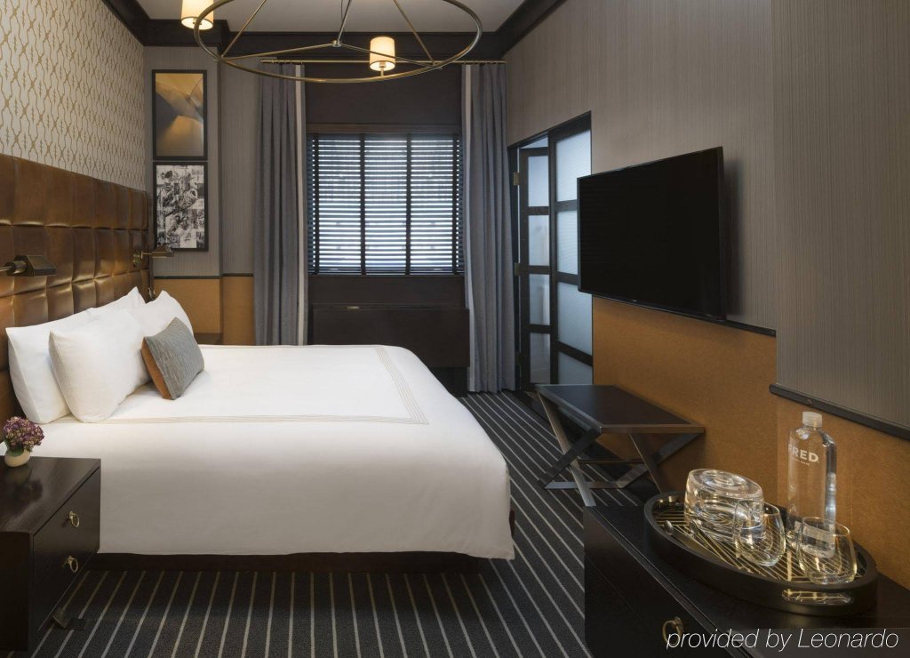 Фото Gild Hall - A Thompson Hotel