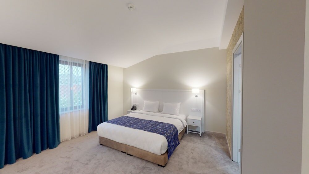 Фото Epigraph Town Hotel