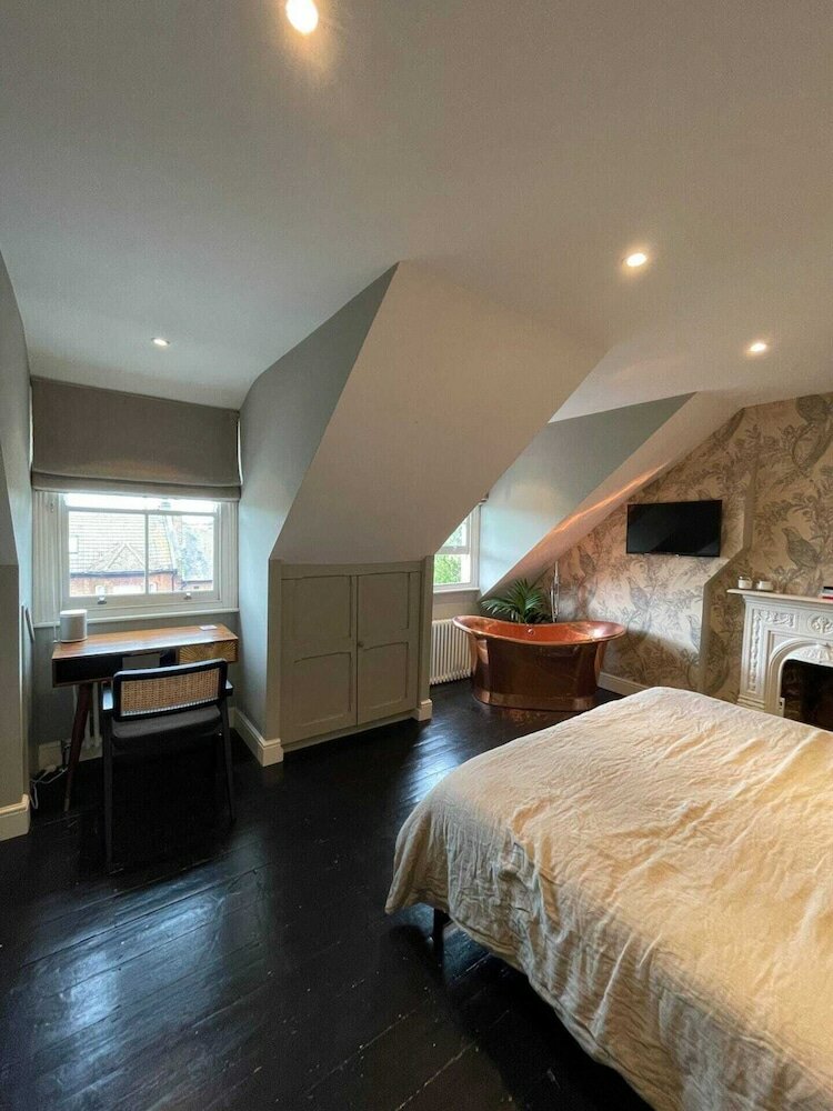 Фото Gorgeous 1bd Flat With Steam Room - South Woodford