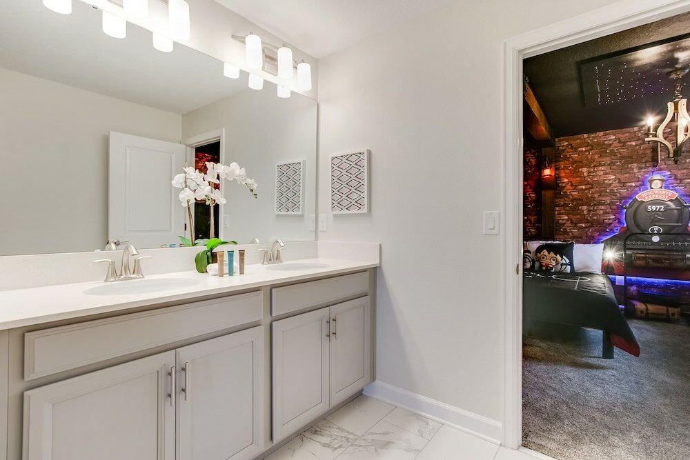 Фото Stunning Villa w No Rear Neighbors! Near Disney