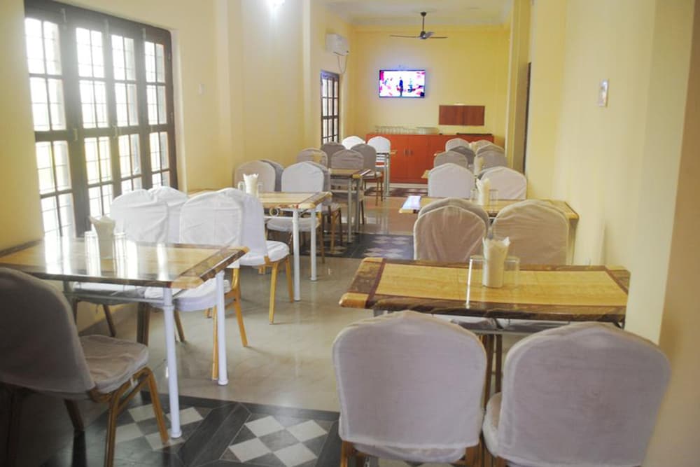 Фото Hotel Daisy Park