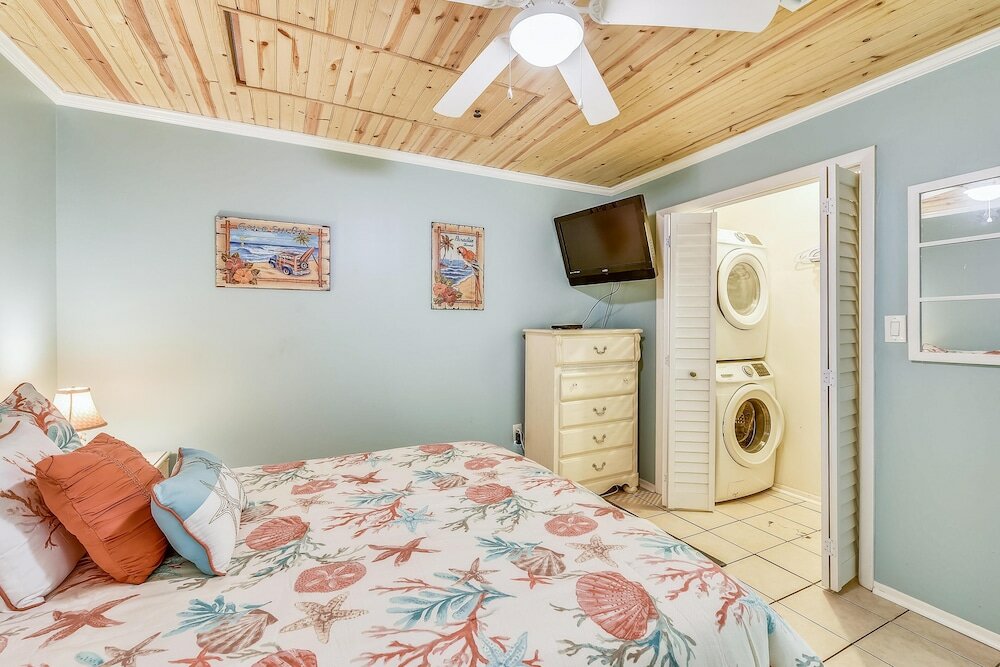 Фото Grand Lagoon Cove by Book That Condo