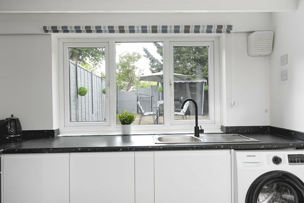 Фото Skyvillion East Finchley London 2bedroom