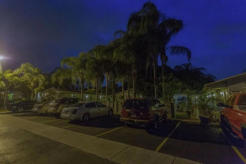 Фото Richard's Motel Extended Stay