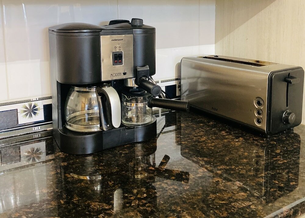 Фото Airport Royal Guest House