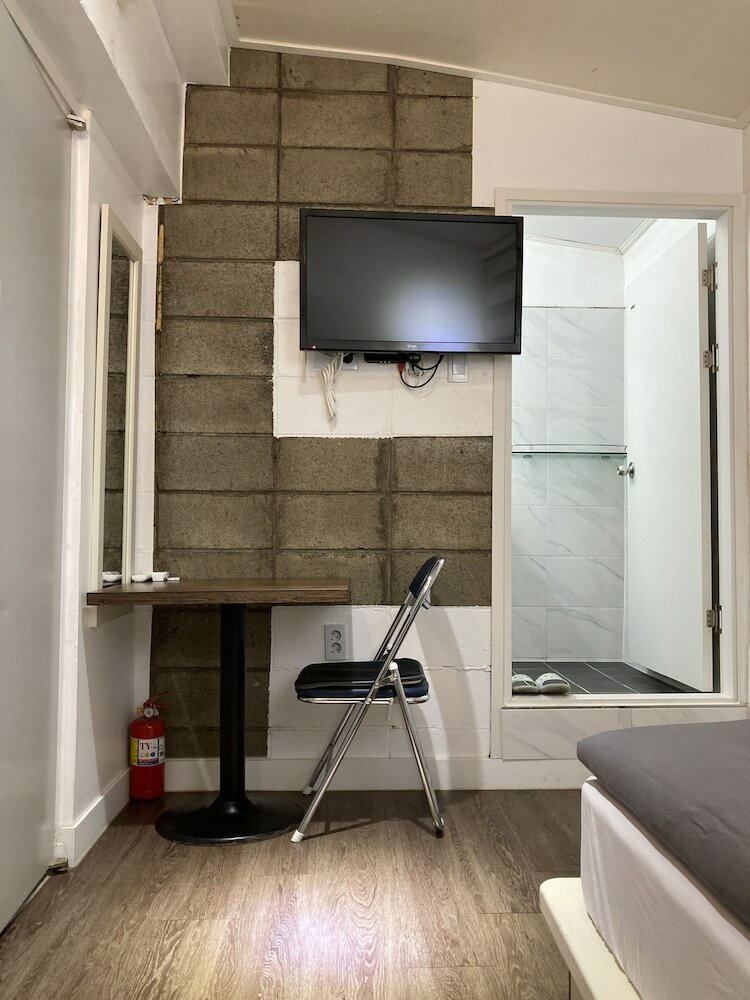 Фото Itaewon Yellow Guesthouse