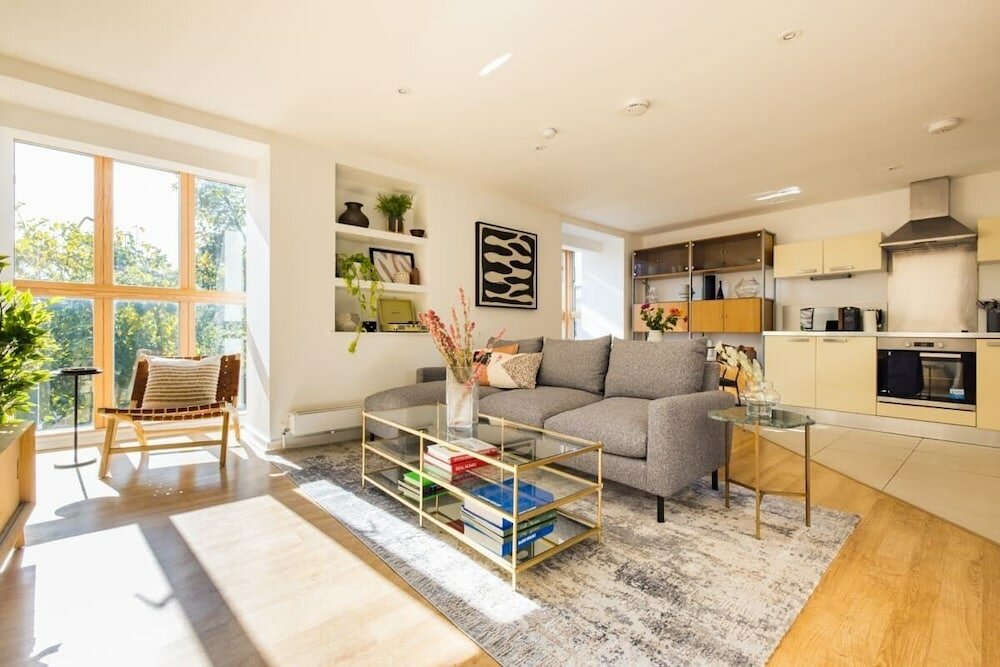 Фото The London Loft - Glamorous 2bdr Flat With Parking