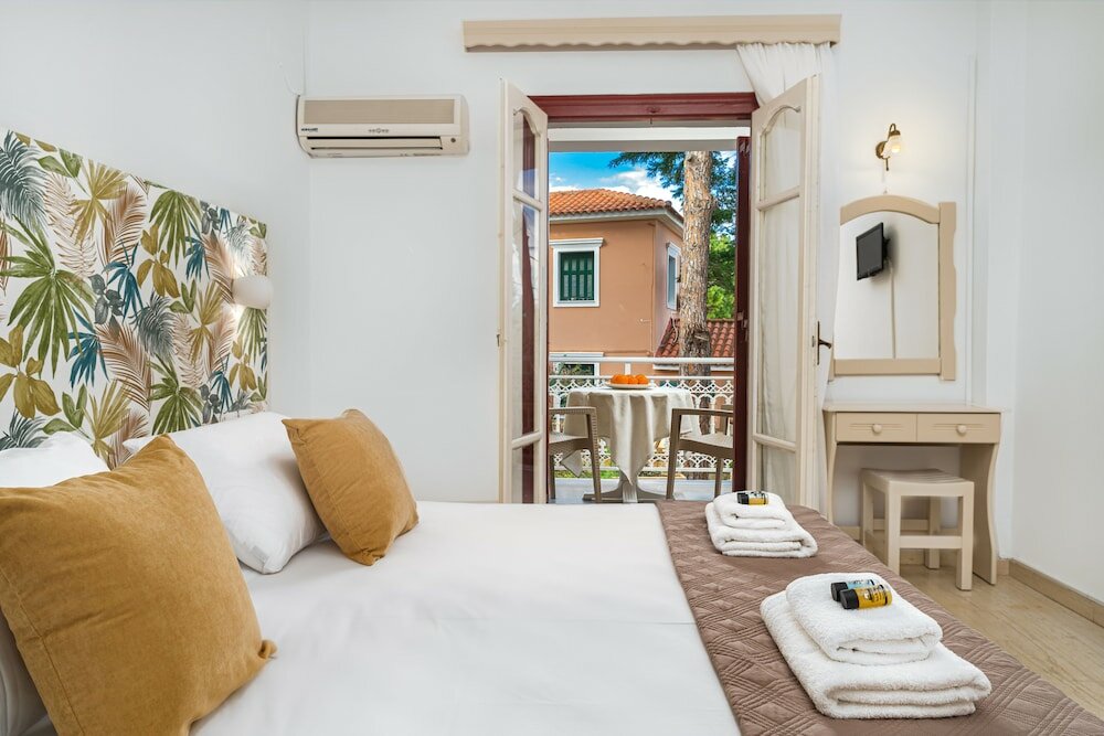 Фото Pyrgaraki Studios and Apartments