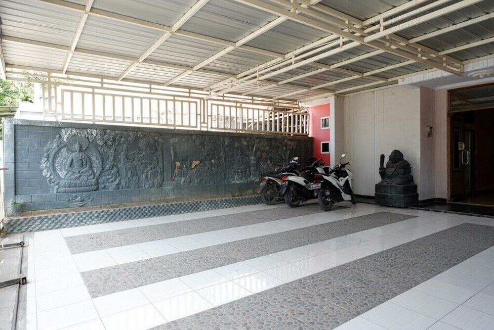 Фото RedDoorz near Gor Wisanggeni