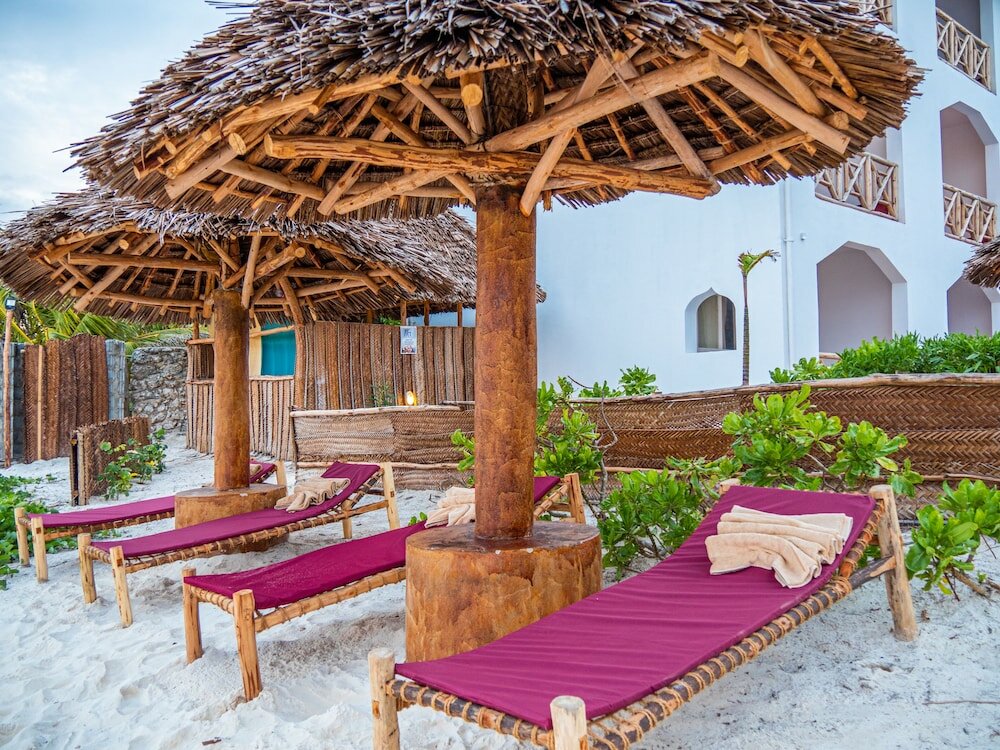 Фото Отель Ahg Sun Bay Mlilile Beach