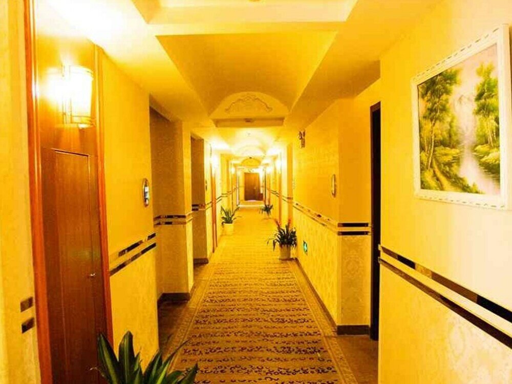 Фото GreenTree Alliance ShangRao YiYang County ZhiMin Aveune YingBin Avenue Hotel