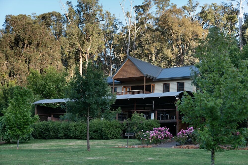 Фото Noble River Estate