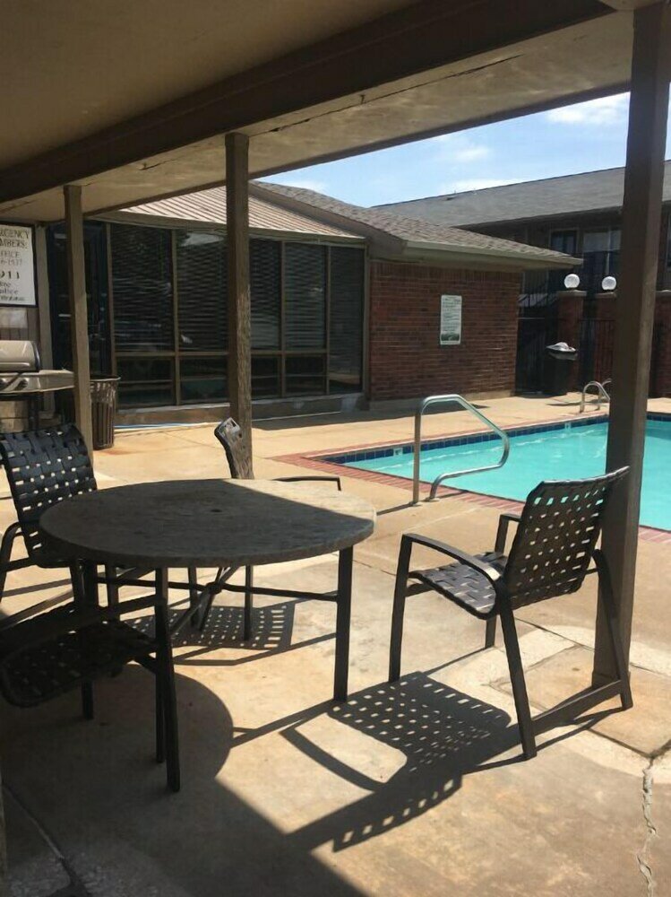 Фото 1 Bed Apartment next to Sw Integris near Downtown