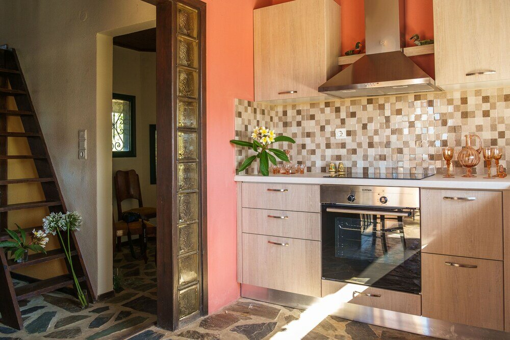 Фото Gorgeous Stone Cottage by the sea