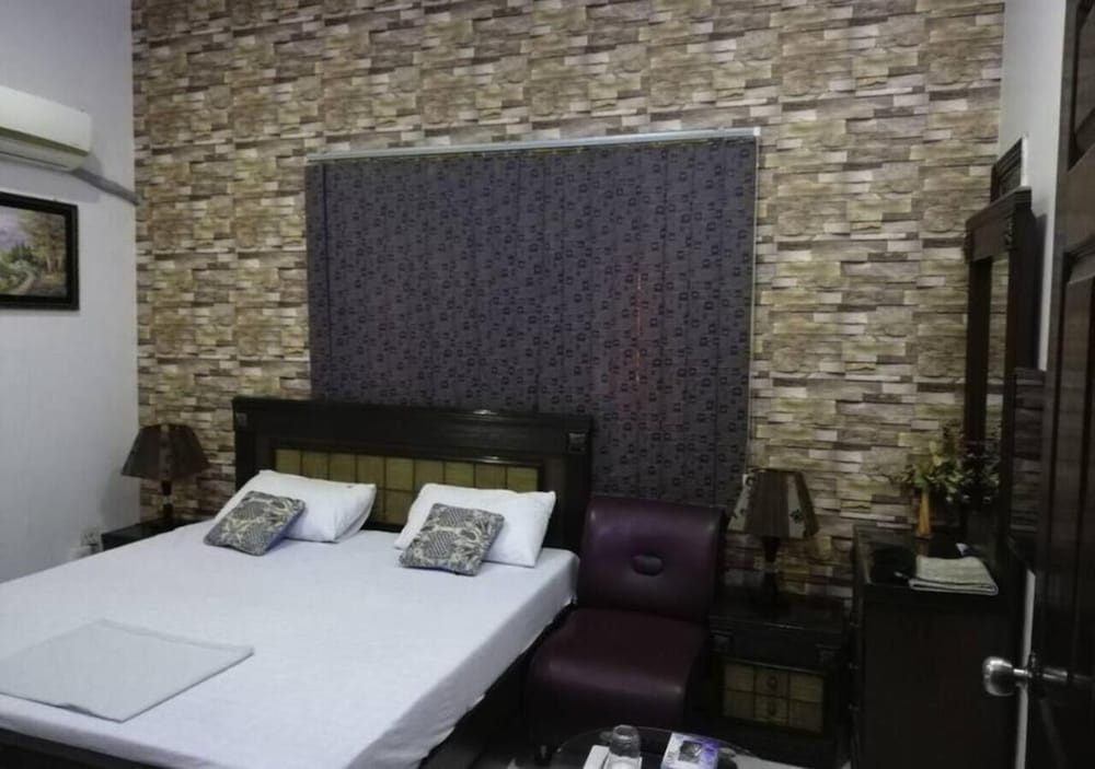 Фото Autobahn Guest house