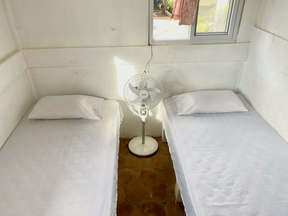 Фото Hostal Playa Azul