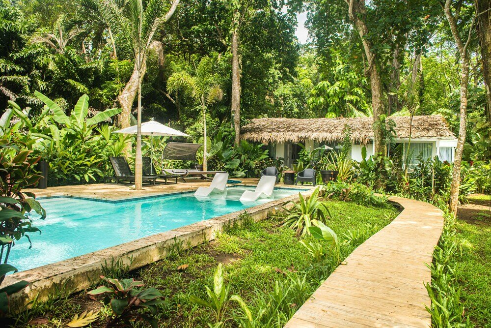 Фото Gigi Brown Suites Puerto Viejo