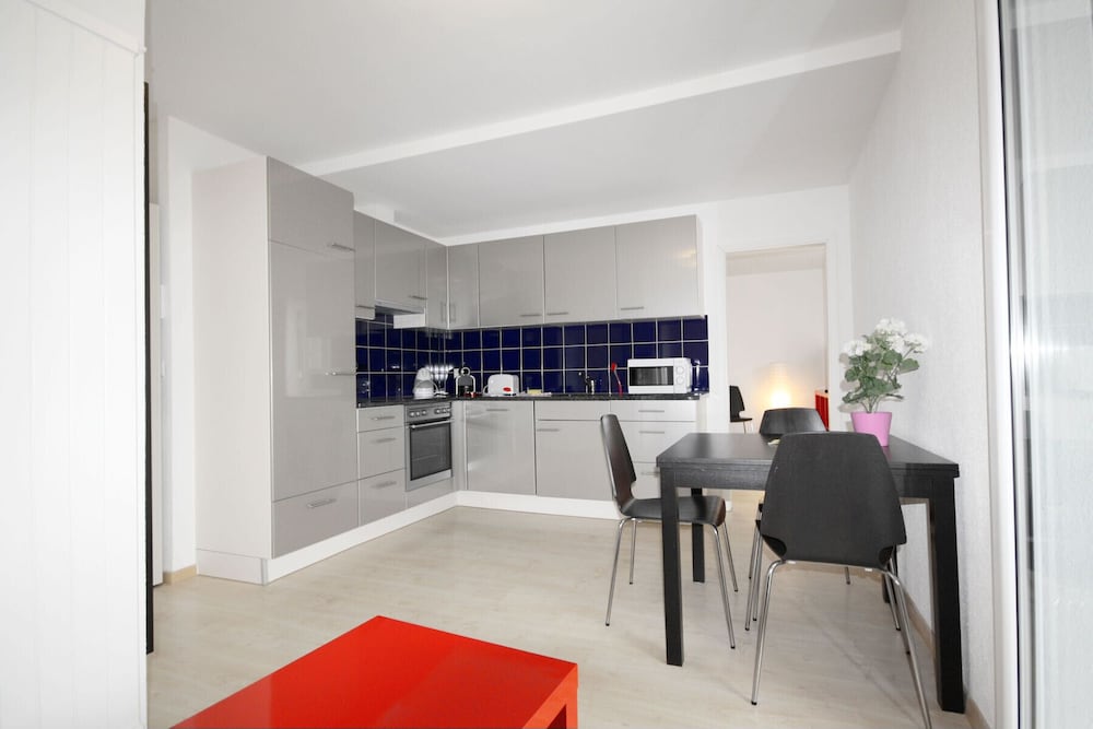 Фото HITrental Letzigrund - Apartment