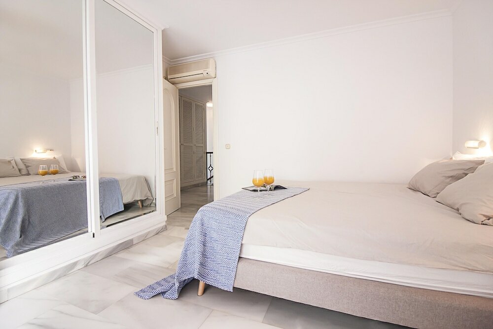 Фото Tomas FreshApartments by Bossh Hotels