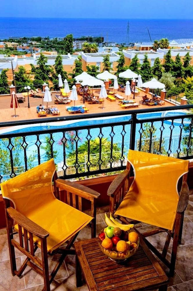 Фото Ippoliti Village