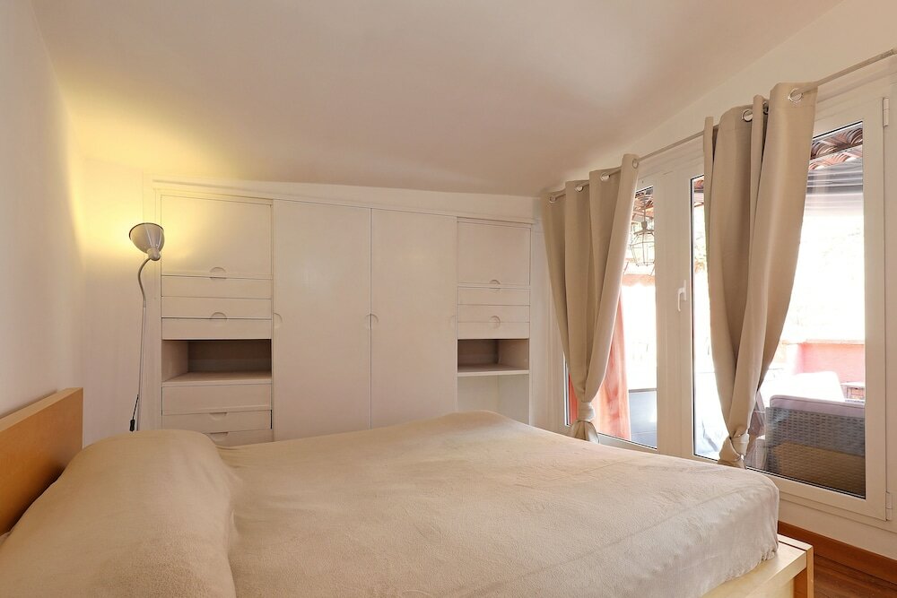 Фото Monserrato Apartment