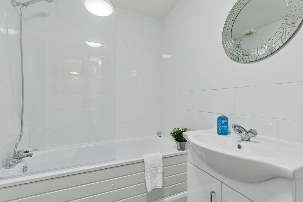 Фото Seabright Townhouse by My Getaways Parking for one car