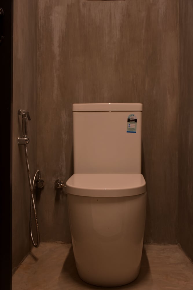 Фото Funky Leopard Safari Lodge Bordering Yala National Park - Hostel