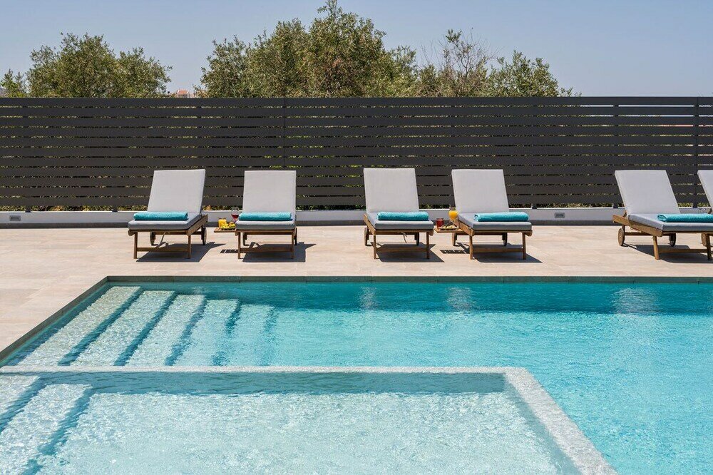 Фото Azatis Luxury Villa