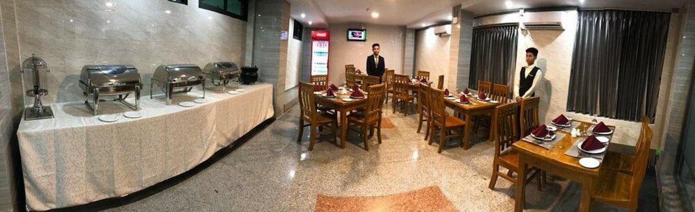 Фото Hotel San Taw Win