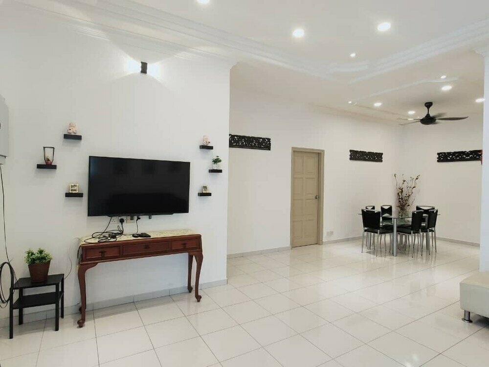 Фото Malacca Town Tranquerah Cluster Home