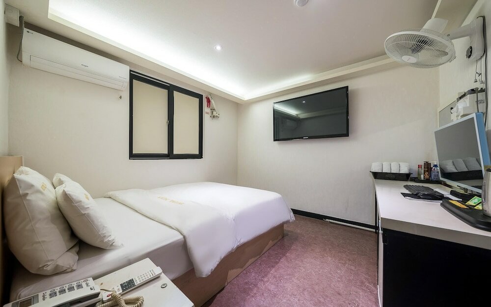 Фото Jongno Nova