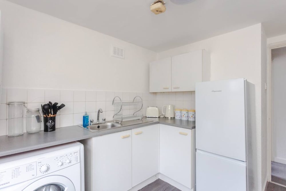 Фото Quiet 2 Bedroom Flat in Peckham Rye