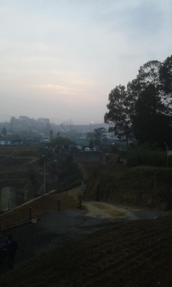 Фото Kirula Green Hotel