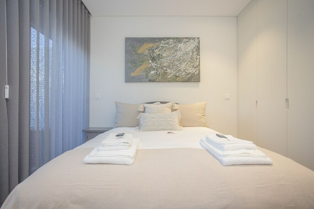 Фото Liiiving in Porto - Dragão Pool View