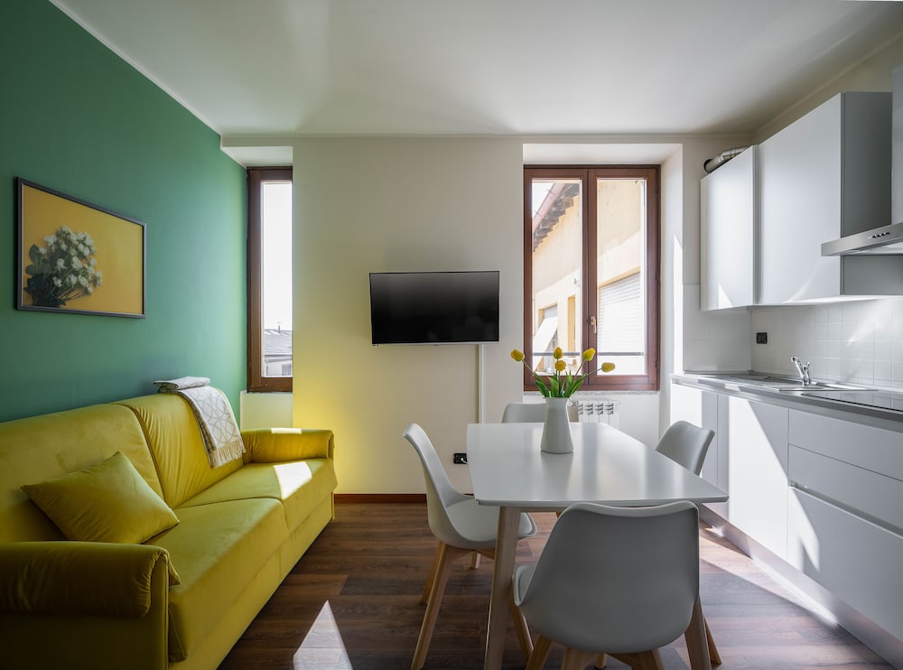 Фото Holiday Apartment 10- San Siro lake Como