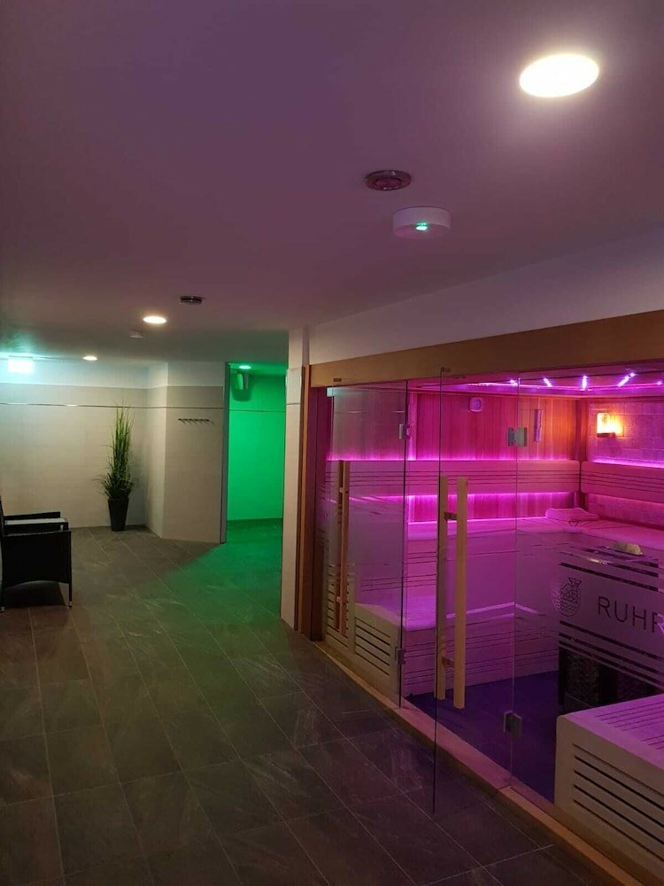 Фото Ruhr Inn Hotel