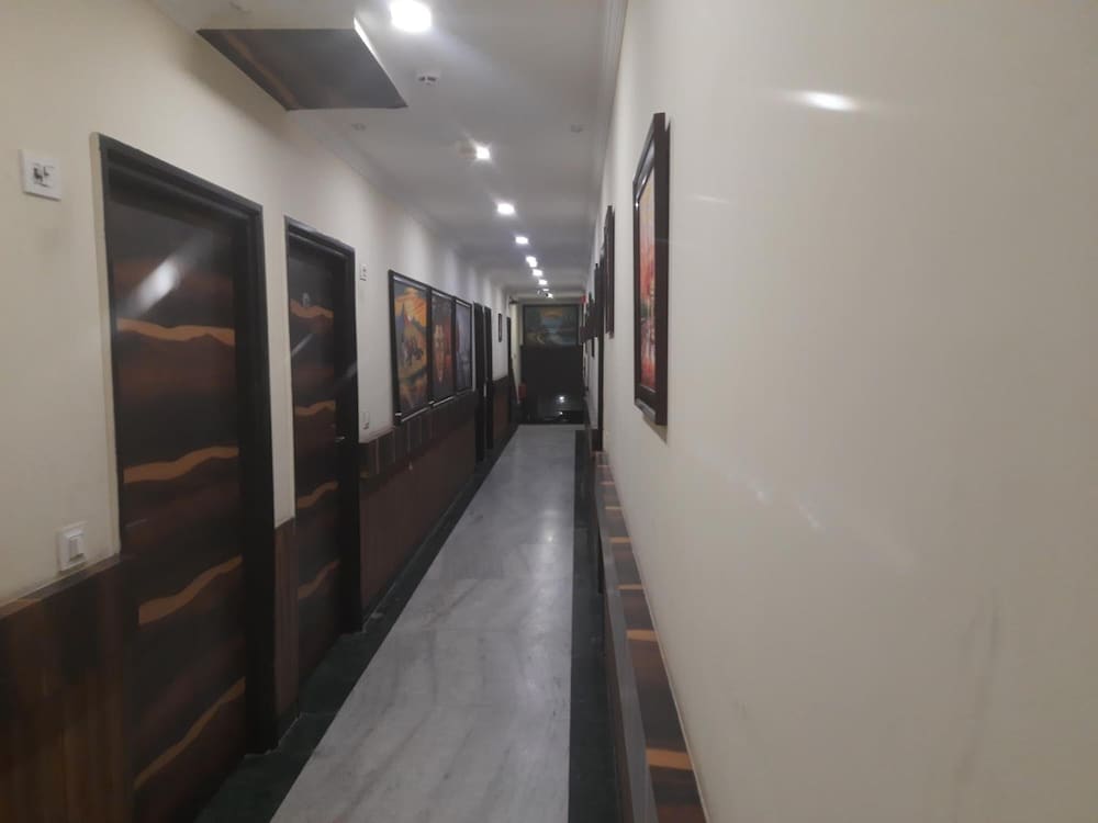 Фото Hotel Mahajan Internatioanal