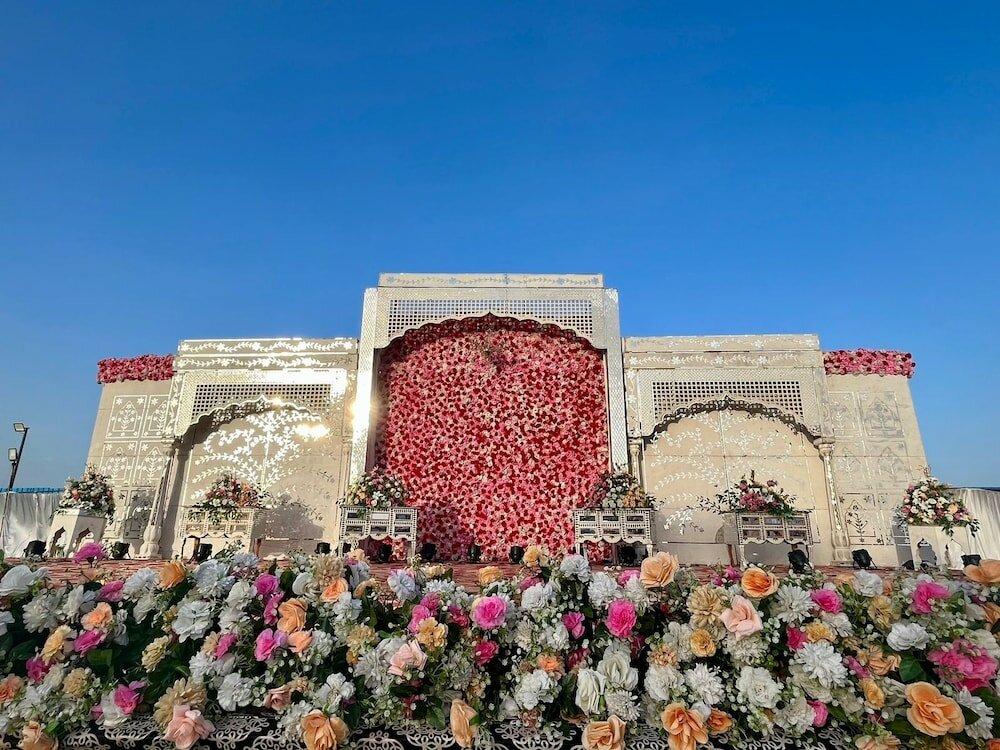 Фото Ratnapriya hotel and resort